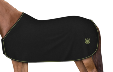 Czaprak MATTES kolor czarny lamowka czarna ozdobne przeszycie cypress_017_logo cypress_017-removebg-preview.png