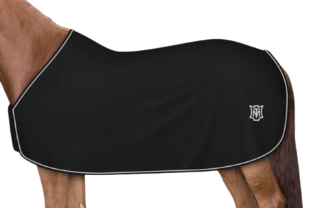 Czaprak MATTES kolor czarny lamowka czarna ozdobne przeszycie goelandlogo_goeland-removebg-preview.png