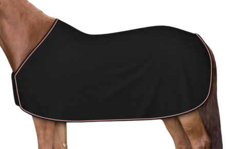 Czaprak MATTES kolor czarny lamowka czarna ozdobne przeszycie_bonbon bez loga-removebg-preview.png